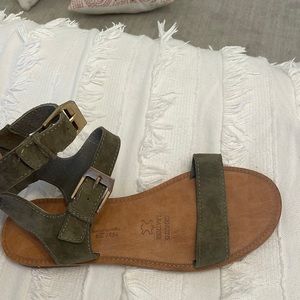 army green vintage havana sandals